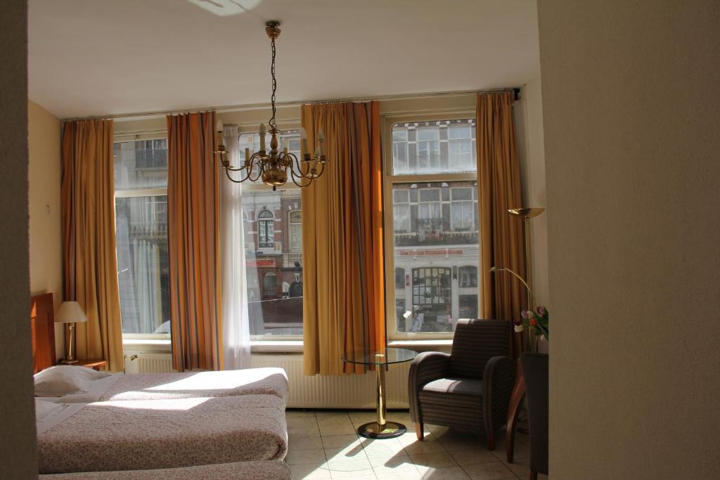 Hotel Alfa Amsterdam Amesterdão Quarto foto